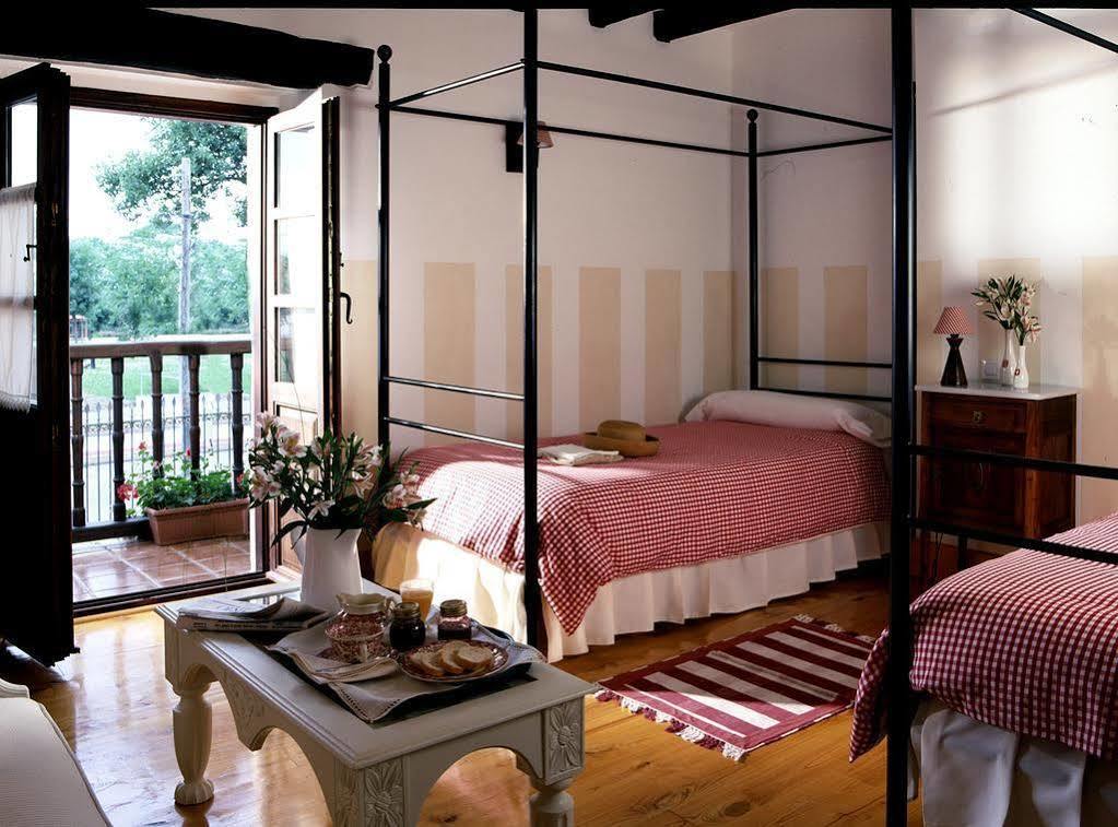 La Casona De Suesa Hotel ภายนอก รูปภาพ